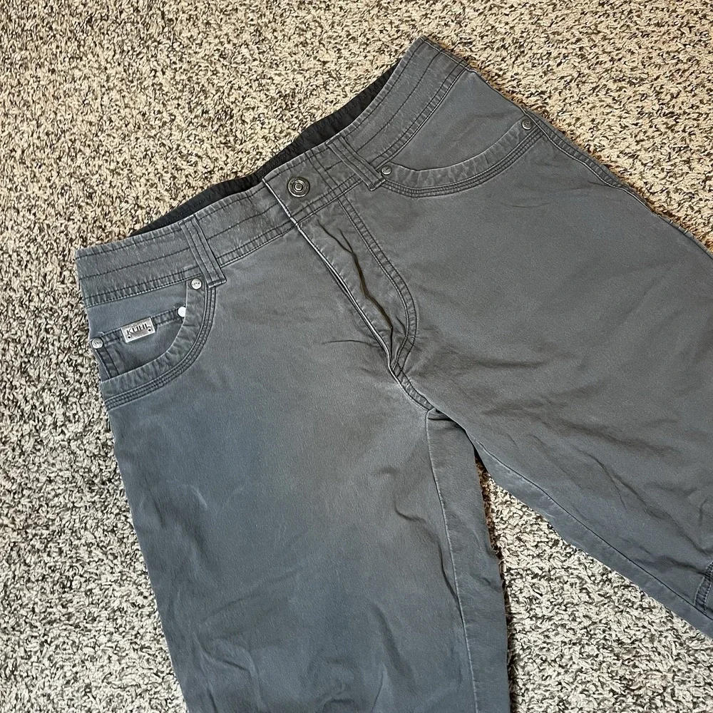 KUHL Revolvr Pants Mens 30x32 Gray Vintage Patina Dye Überkühl Stretch Hiking